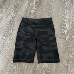 90 Degree shorts - size XS